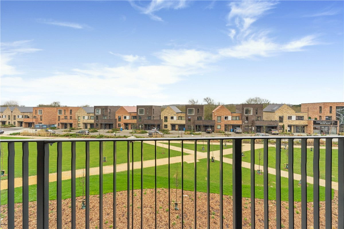 2 bedroom flat, 8 Shillingford House, Munda Way OX2 - Available