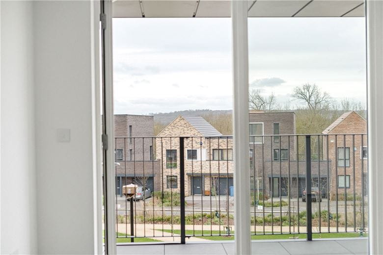 2 bedroom flat, 8 Shillingford House, Munda Way OX2 - Available