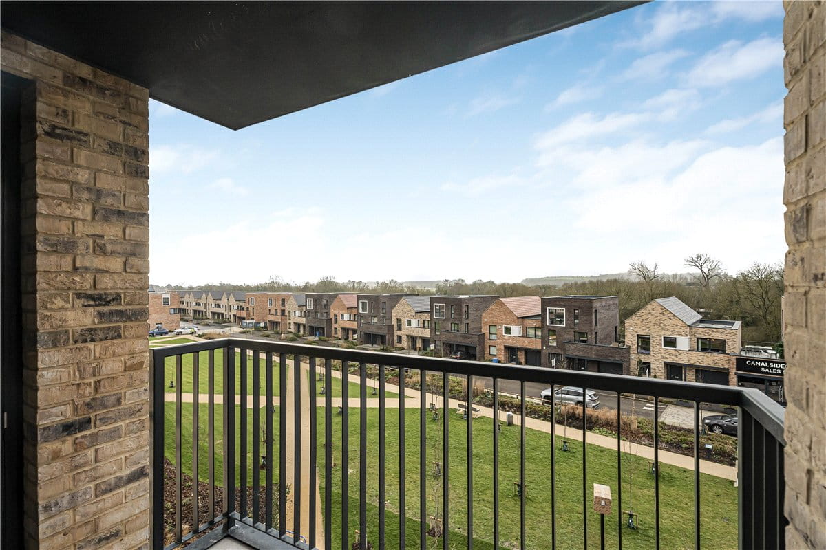 1 bedroom flat, 8 Shillingford House, Munda Way OX2 - Available