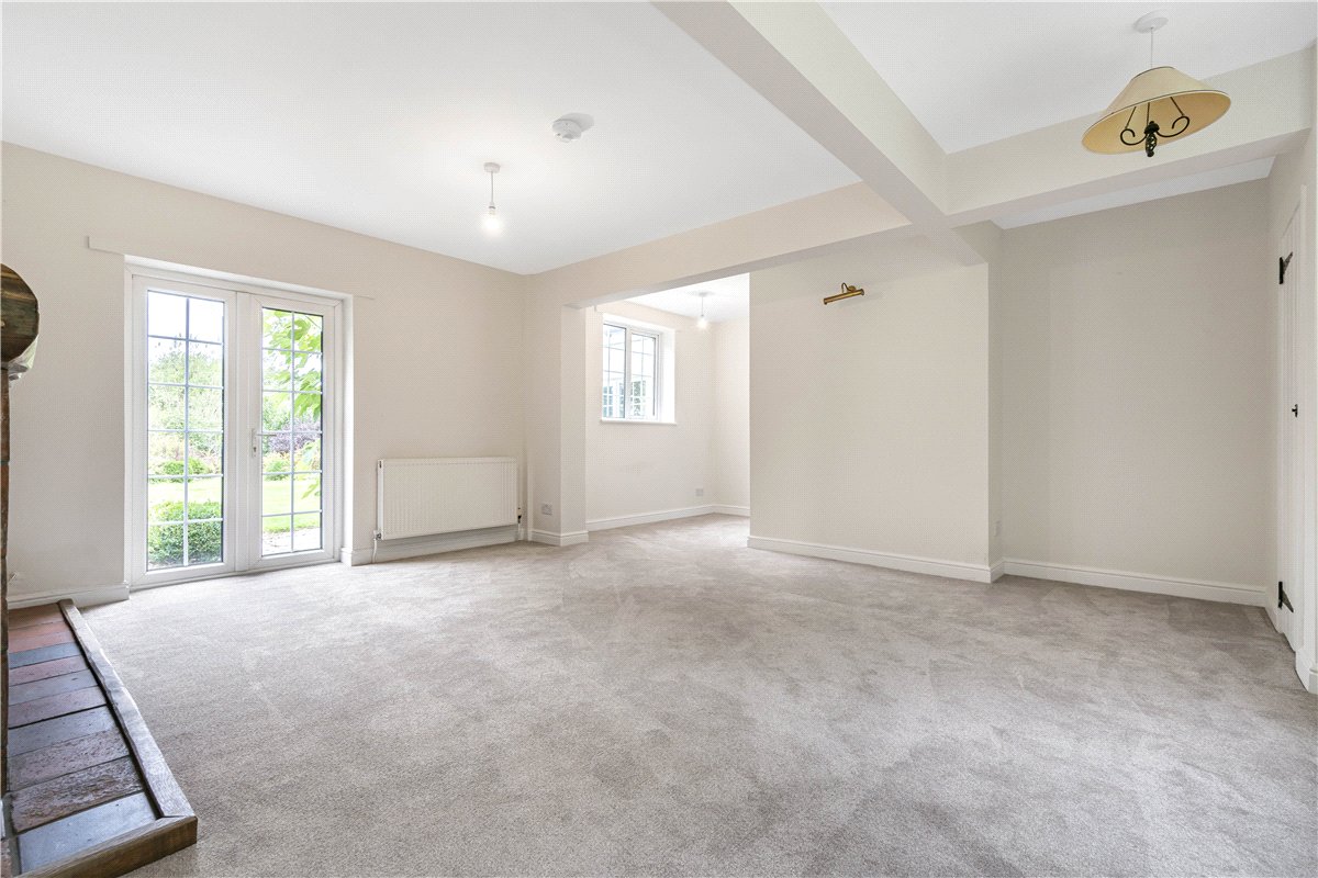 7 bedroom cottage, Heyrose Lane, Over Tabley WA16 - Let Agreed