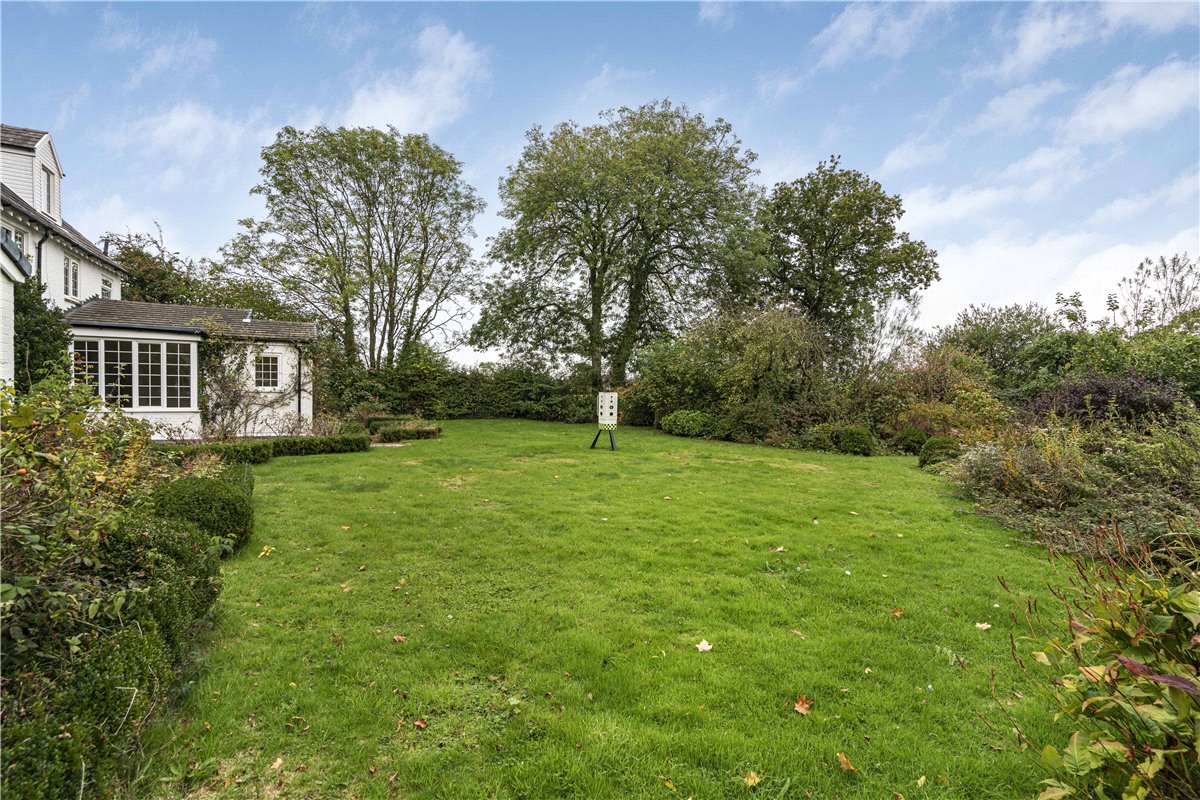 7 bedroom cottage, Heyrose Lane, Over Tabley WA16 - Let Agreed