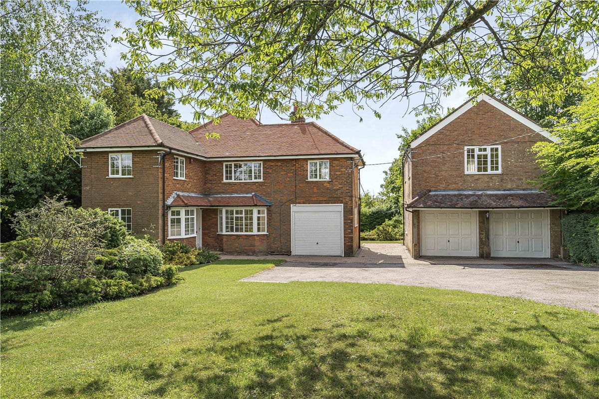 4 bedroom house, Bacombe Lane, Wendover HP22 - Available