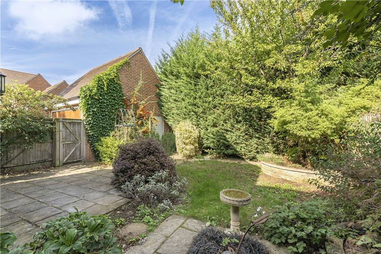 4 bedroom house, Poppy Close, Yarnton OX5 - Let Agreed