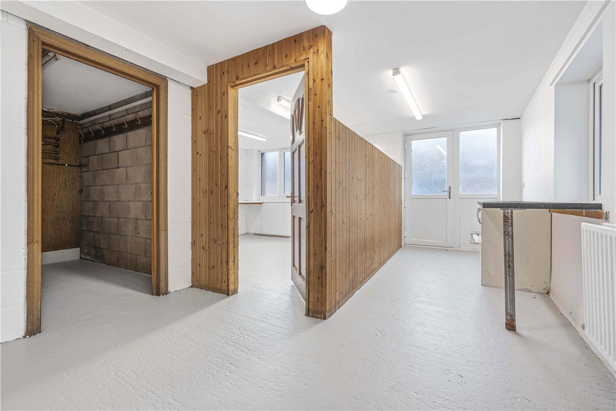 6 bedroom , Skirsgill Lane, Eamont Bridge CA10 - Available