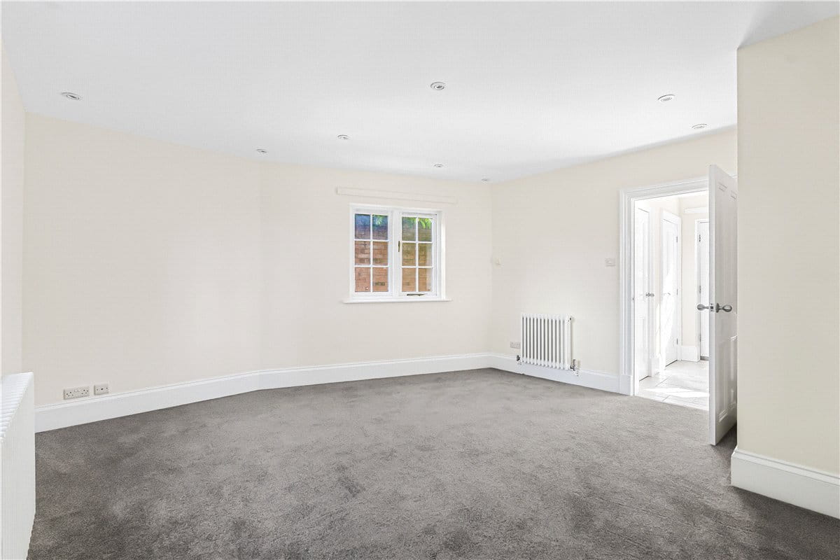 5 bedroom house, Darnford Lane, Lichfield WS14 - Let Agreed