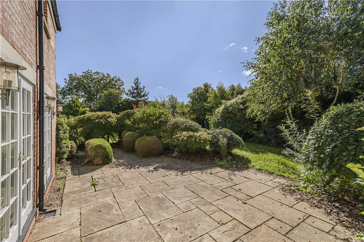 5 bedroom house, Darnford Lane, Lichfield WS14 - Let Agreed