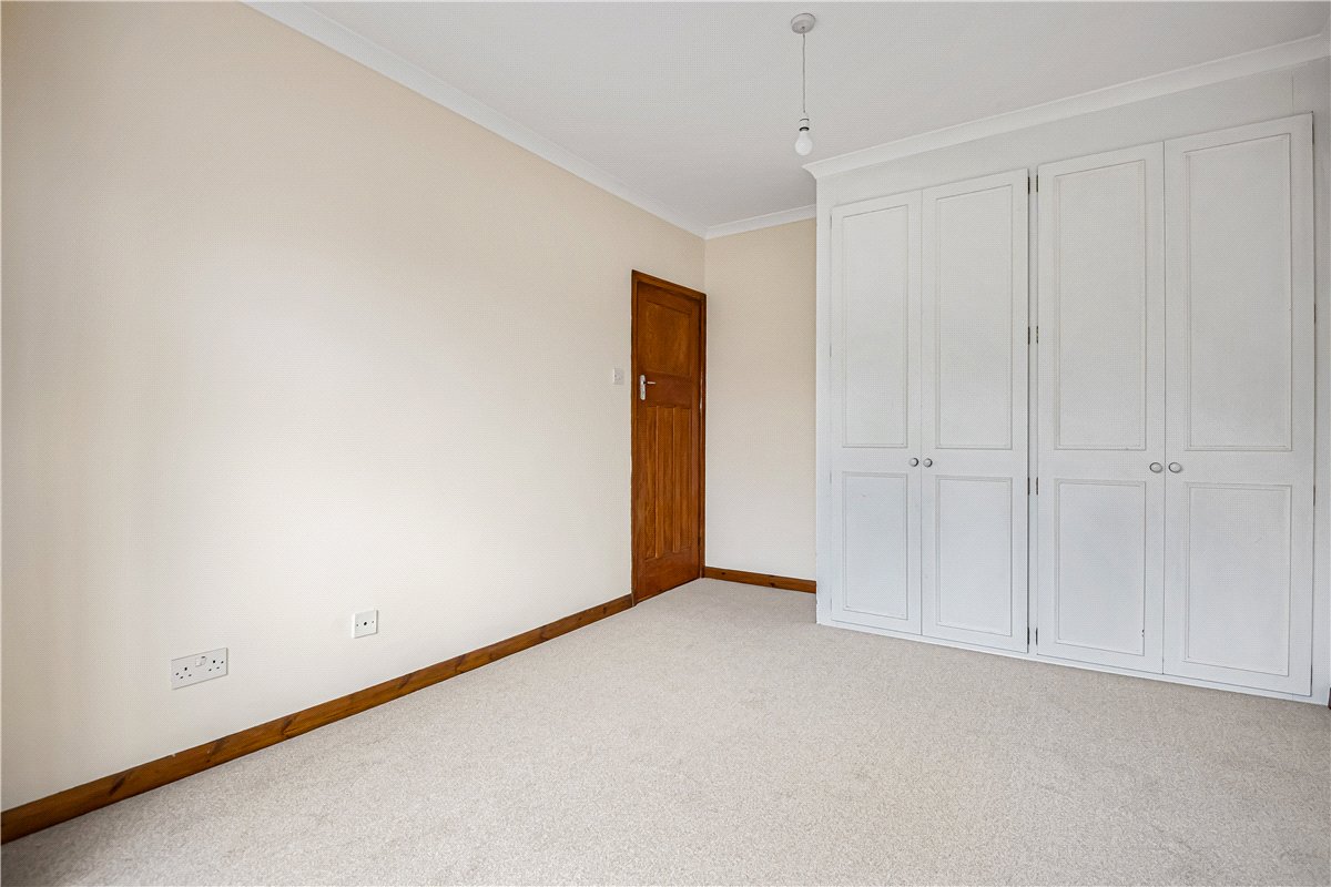 4 bedroom bungalow, The Greenway, Ickenham UB10 - Let Agreed