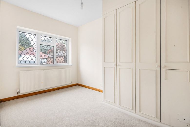 4 bedroom bungalow, The Greenway, Ickenham UB10 - Let Agreed