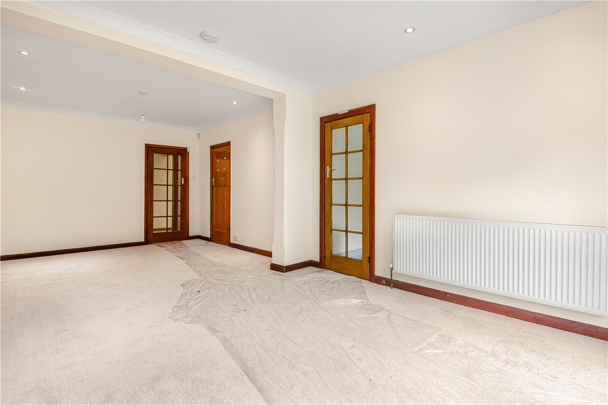 4 bedroom bungalow, The Greenway, Ickenham UB10 - Let Agreed