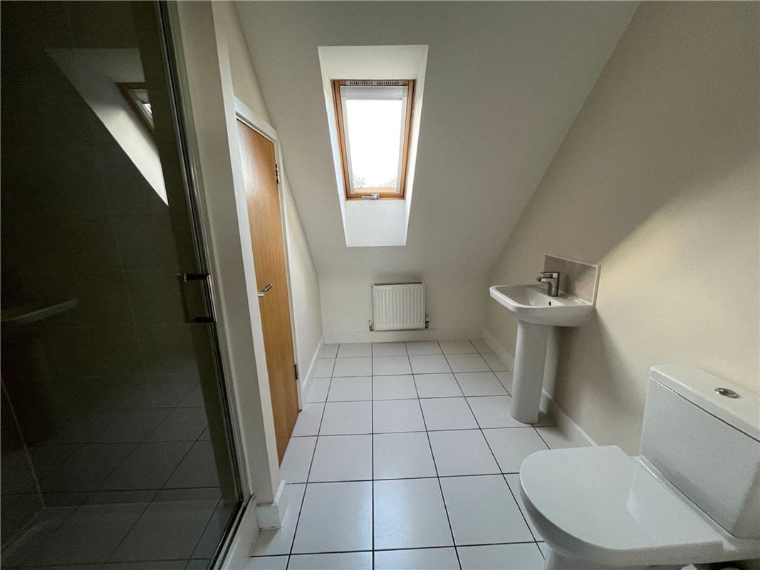 3 bedroom house, Comelybank Drive, Mexborough S64 - Available