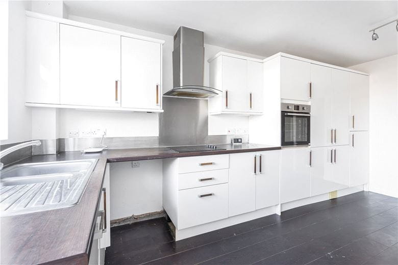 2 bedroom house, Ellesborough Road, Wendover HP22 - Available