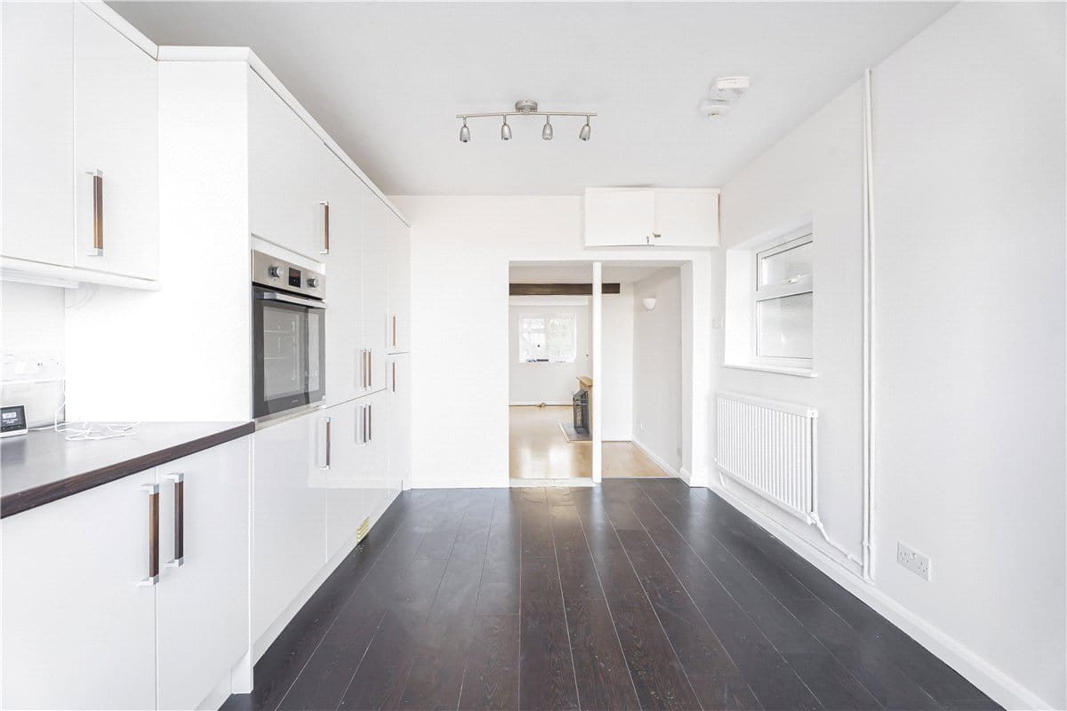 2 bedroom house, Ellesborough Road, Wendover HP22 - Available