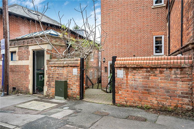 1 bedroom flat, St. Bernards Road, Oxford OX2 - Let Agreed