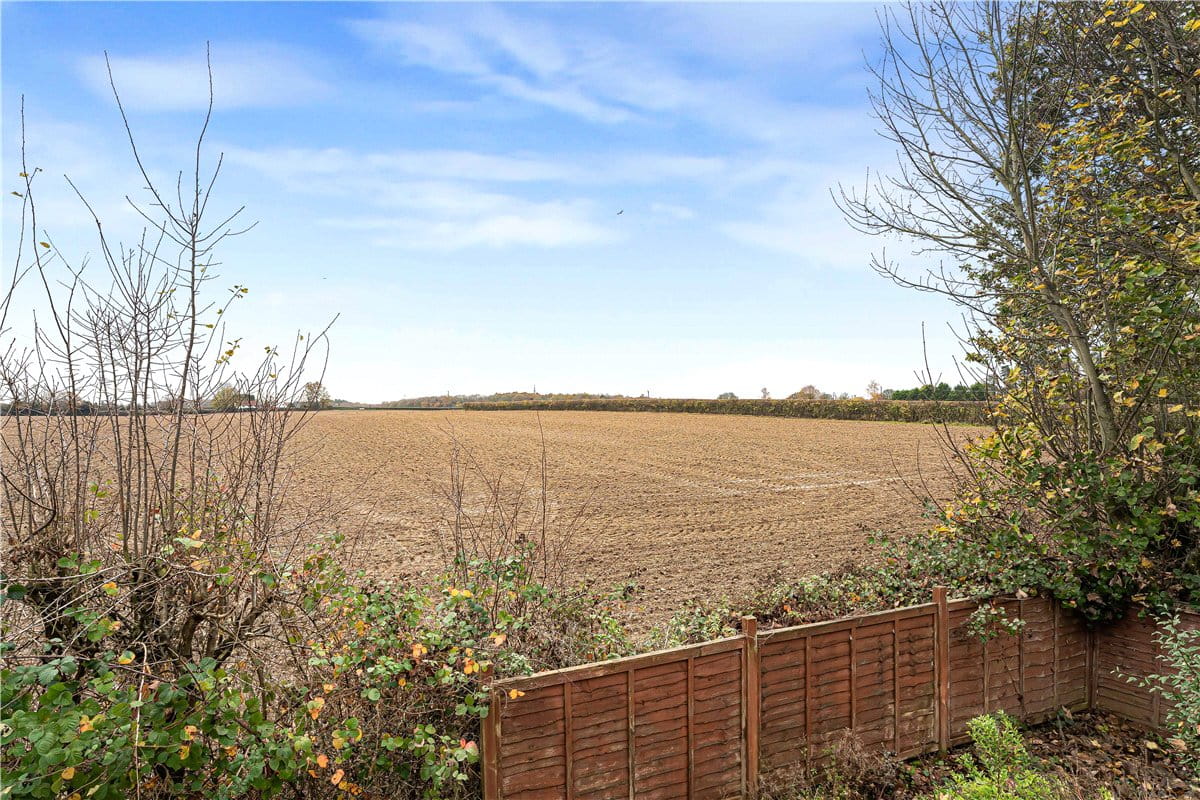 4 bedroom house, Frith Hill, South Heath HP16 - Available