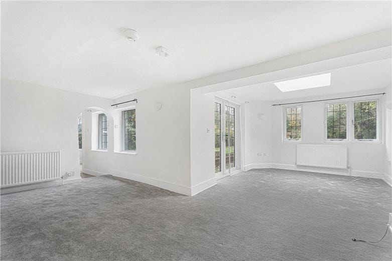 4 bedroom house, Frith Hill, South Heath HP16 - Available