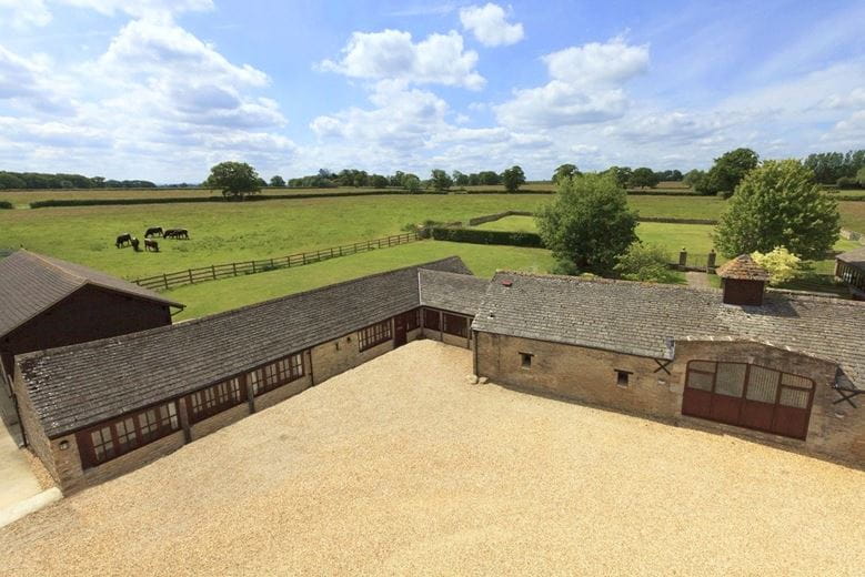 68.5 acres House, Lew, Bampton OX18 - Available