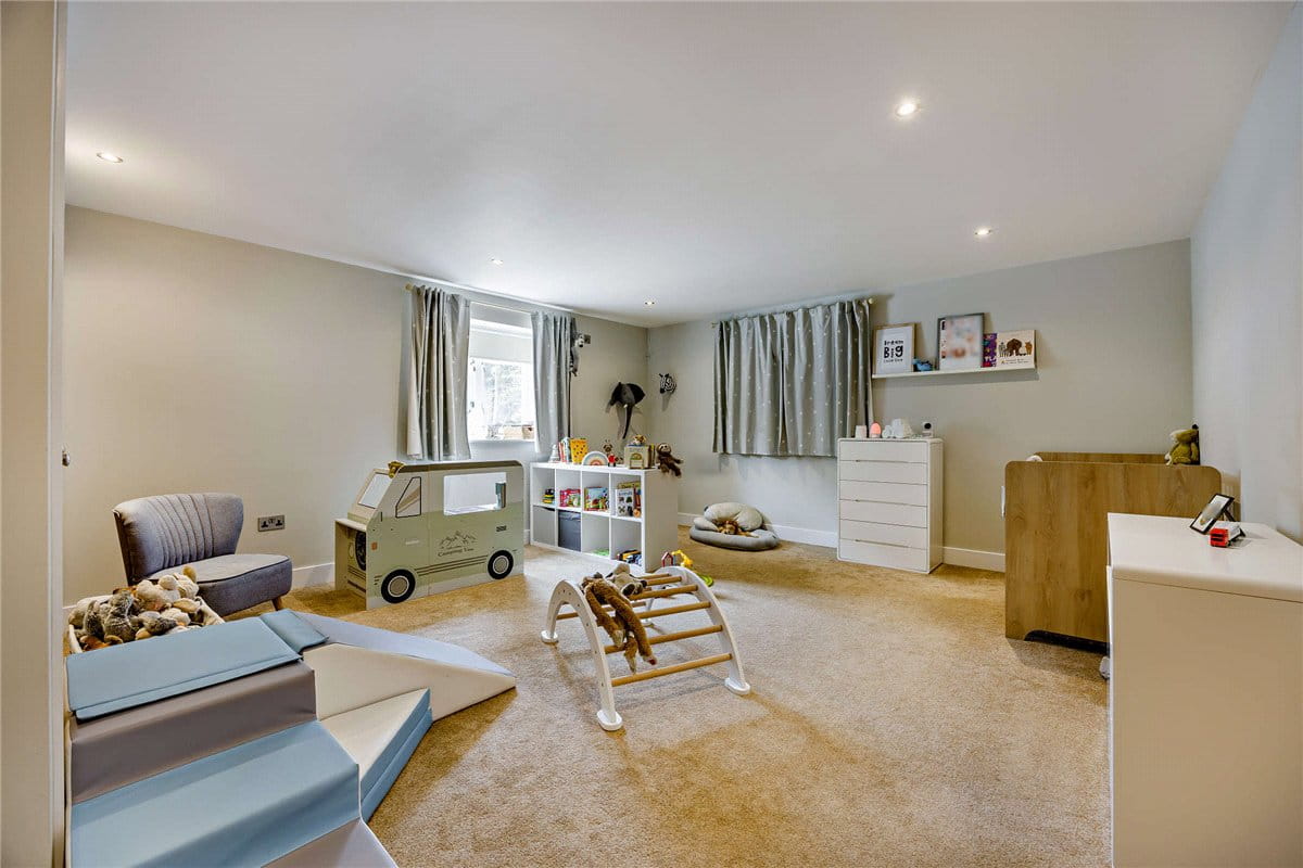  bedroom , Kings Lane, Longcot SN7 - Available