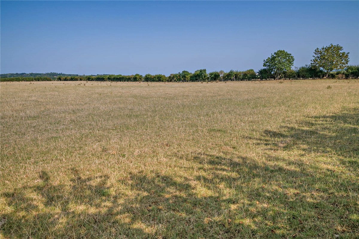  bedroom , Kings Lane, Longcot SN7 - Available