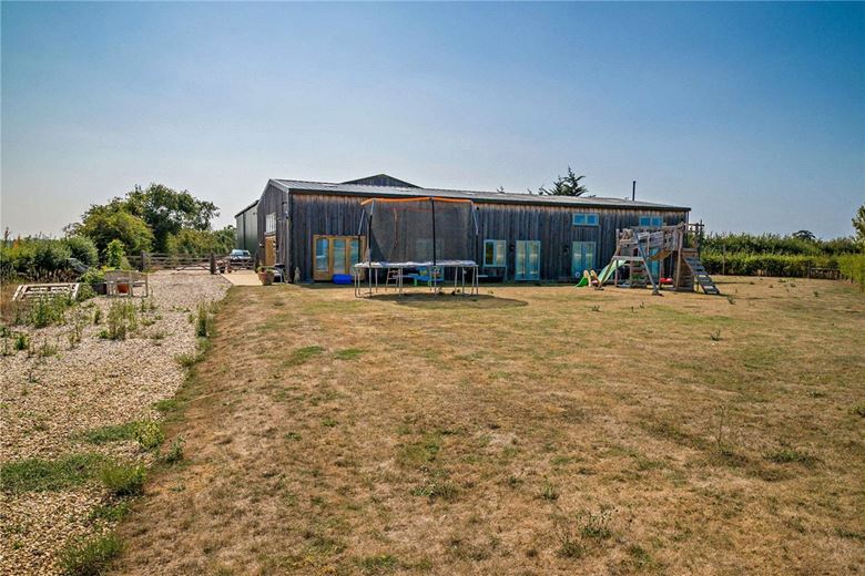  bedroom , Kings Lane, Longcot SN7 - Available