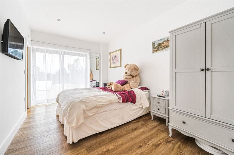 3 acres House, Stourport Road, Great Witley WR6 - Available