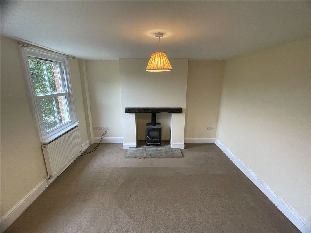  bedroom house, South Weston, Thame OX9 - Available