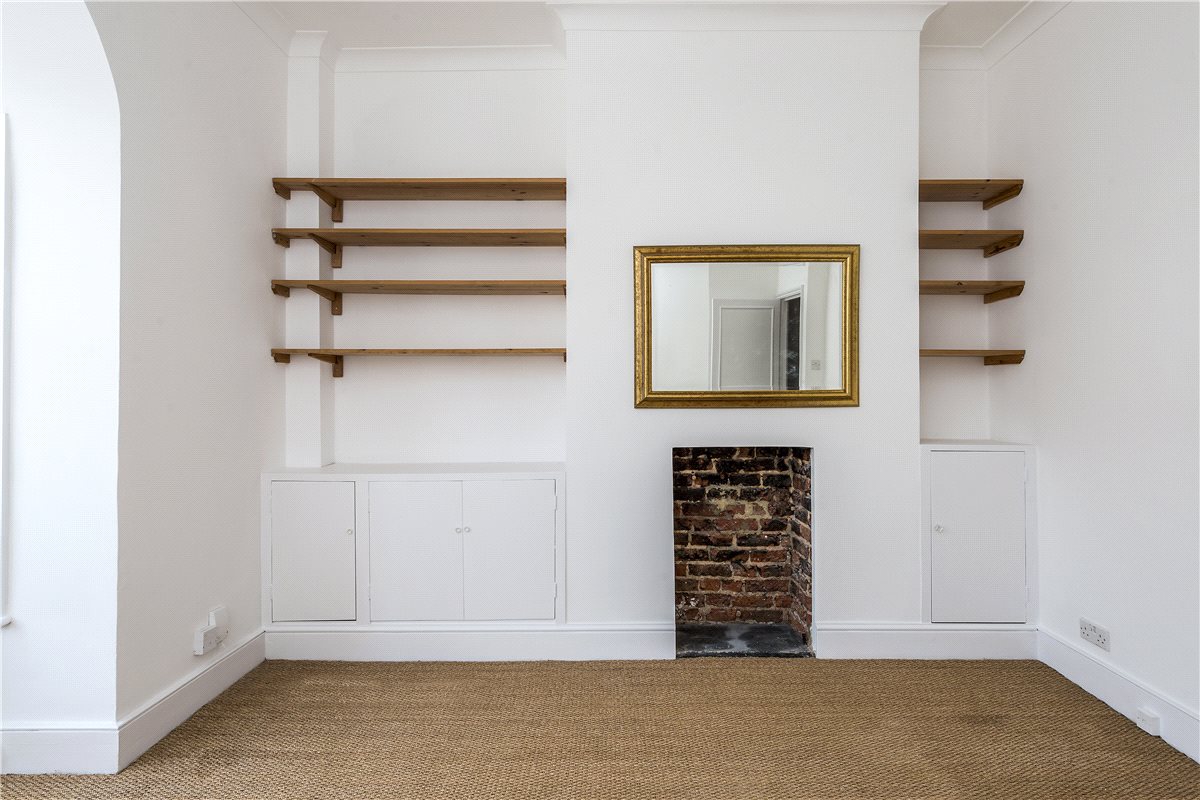 2 bedroom flat, St Stephens Avenue, London W12 - Let Agreed