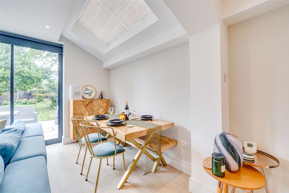 2 bedroom flat, Niton Street, Bishops Park SW6 - Let Agreed