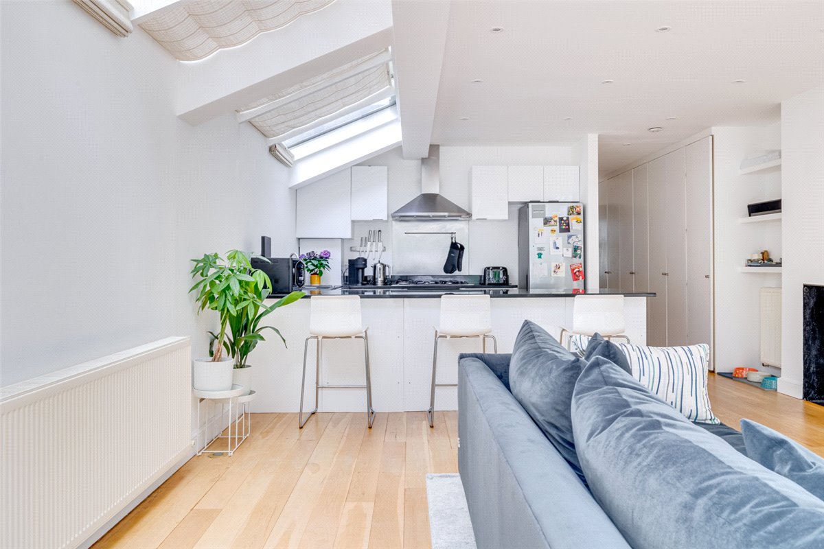 2 bedroom flat, Woodlawn Road, London SW6