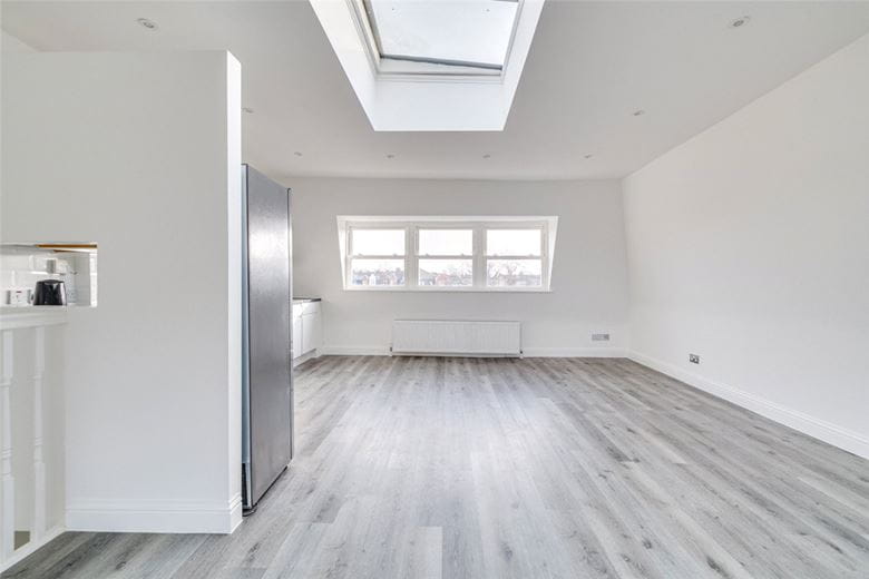 2 bedroom flat, New Kings Road, London SW6 - Let Agreed
