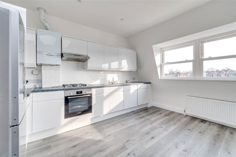 2 bedroom flat, New Kings Road, London SW6 - Let Agreed