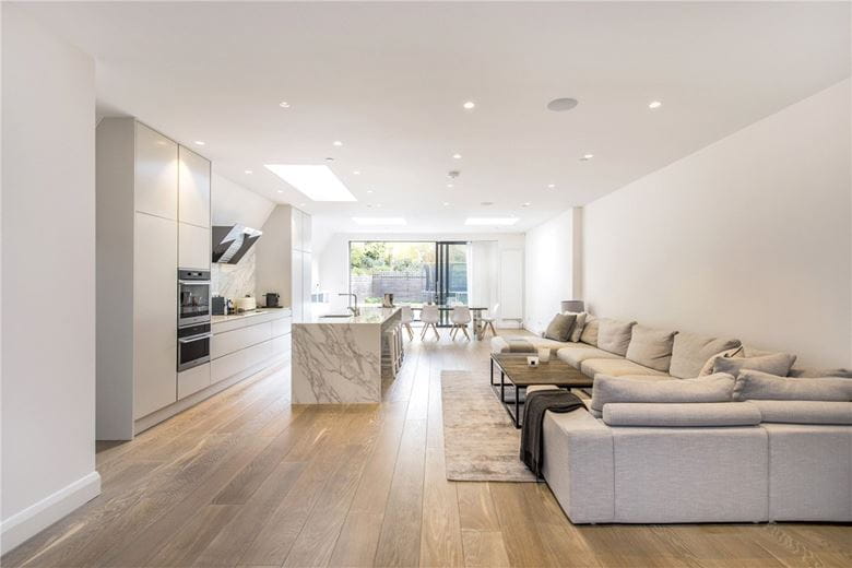 6 bedroom house, Stevenage Road, London SW6 - Let Agreed