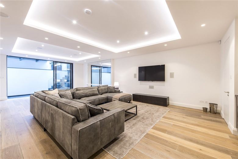6 bedroom house, Stevenage Road, London SW6 - Let Agreed