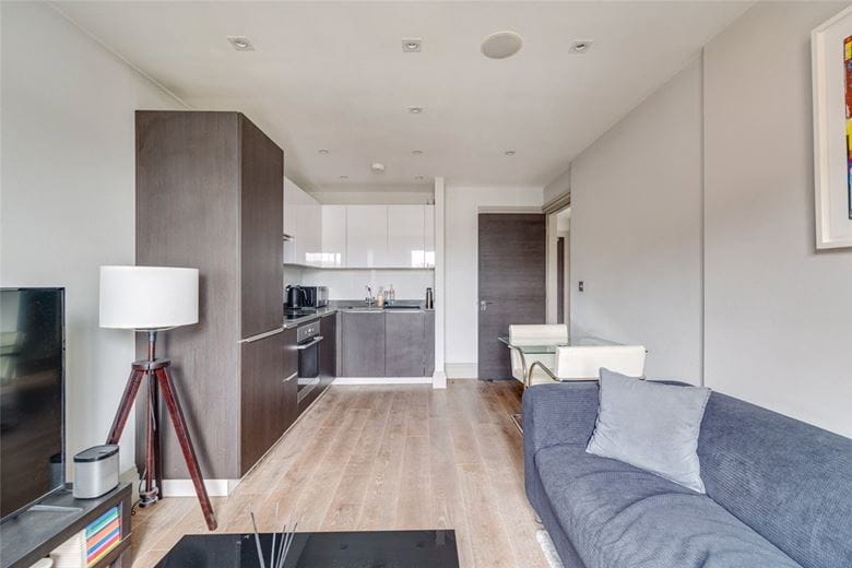 1 bedroom flat, Grayton House, 498-504 Fulham Road SW6 - Available