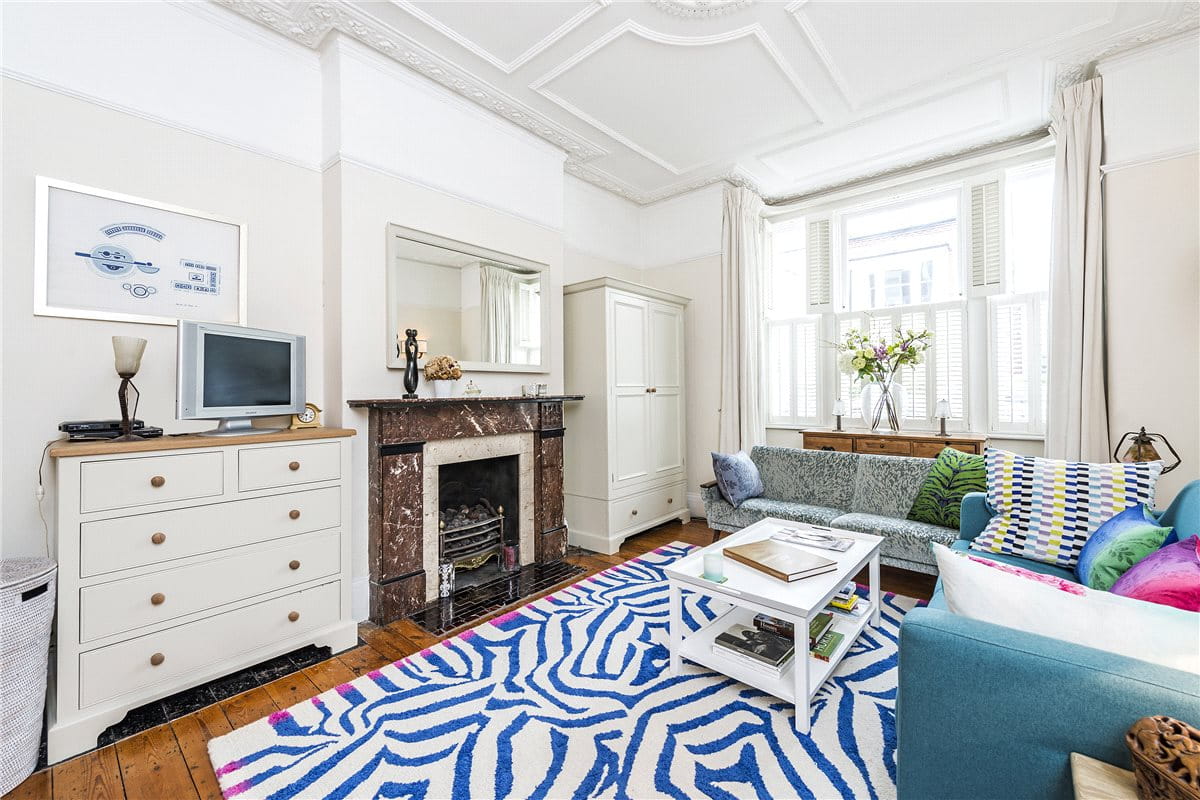 2 bedroom flat, Hestercombe Avenue, London SW6 - Let Agreed