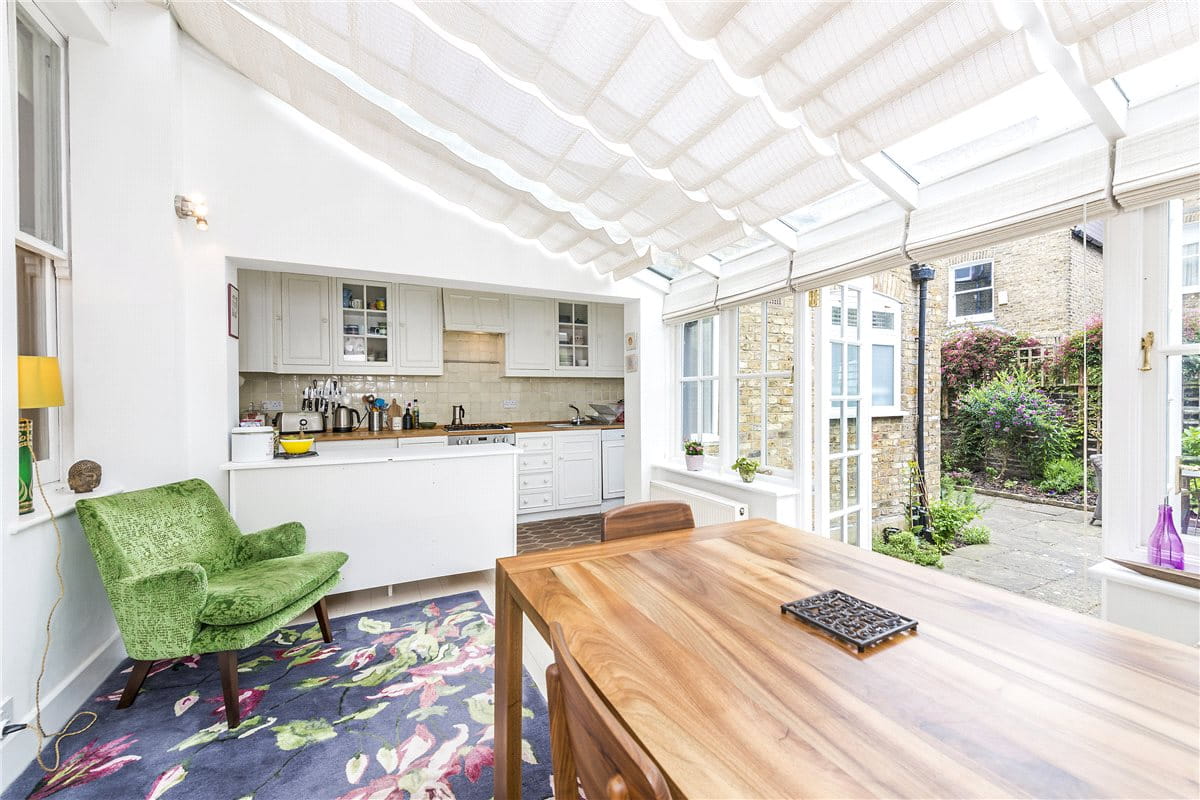 2 bedroom flat, Hestercombe Avenue, London SW6 - Let Agreed