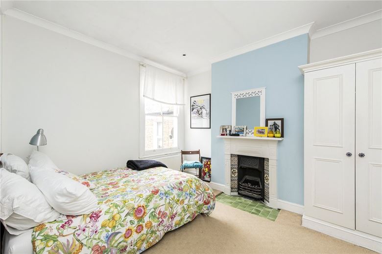 3 bedroom maisonette, Niton Street, London SW6