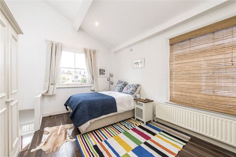 3 bedroom maisonette, Niton Street, London SW6