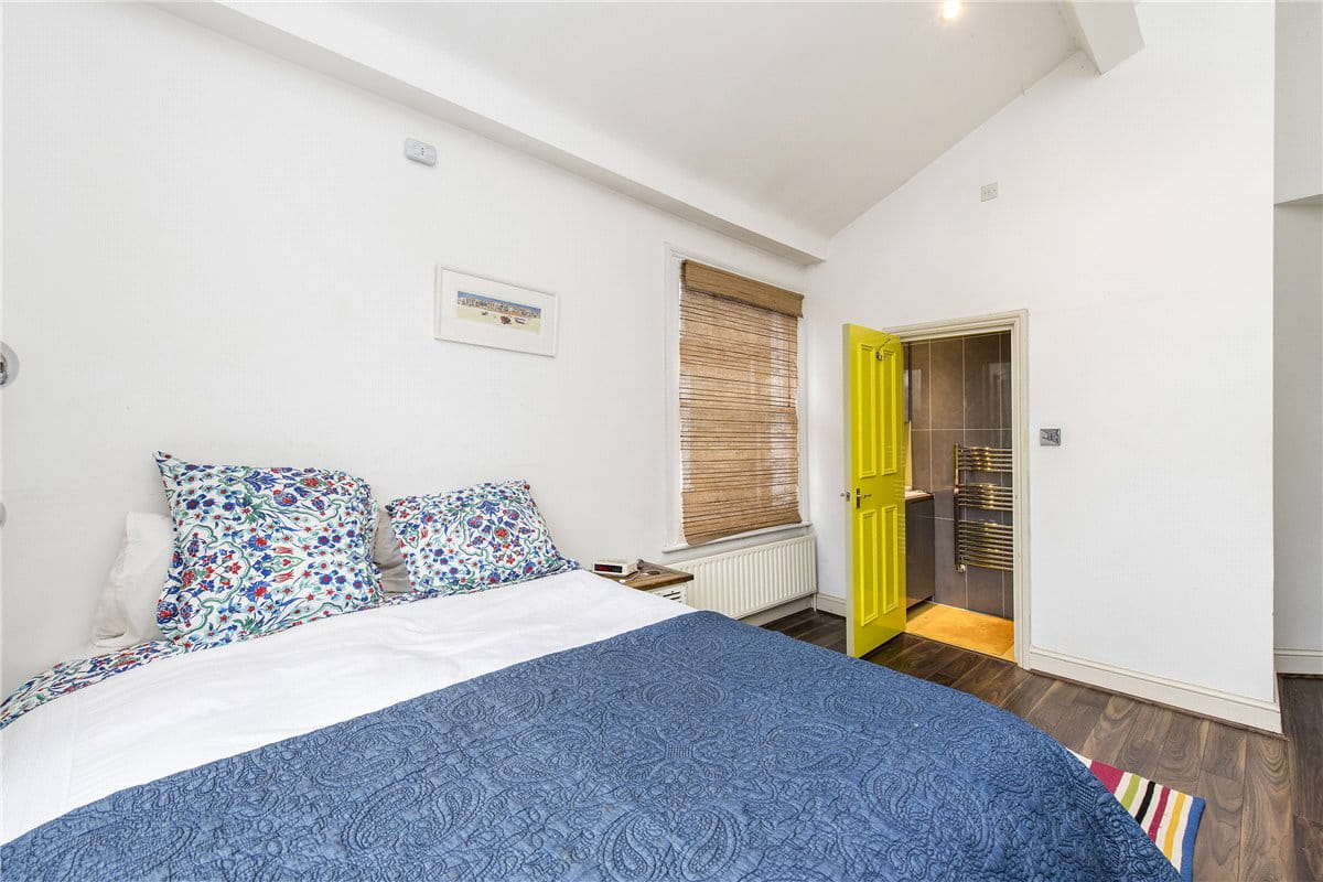 3 bedroom maisonette, Niton Street, London SW6