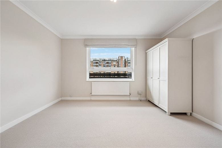 3 bedroom flat, Napier Court, Ranelagh Gardens SW6 - Available