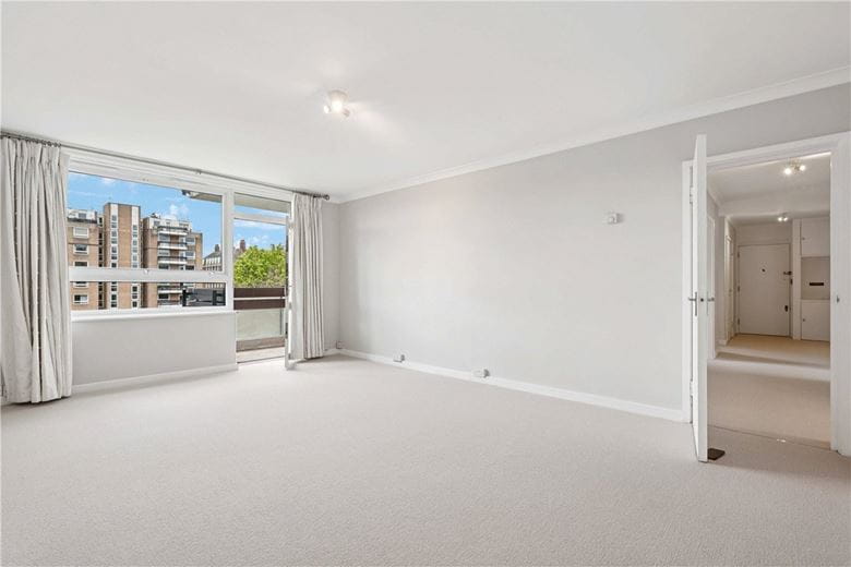3 bedroom flat, Napier Court, Ranelagh Gardens SW6 - Available