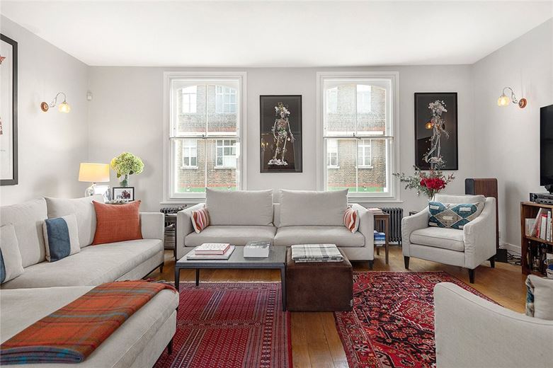 4 bedroom flat, Parsons Green Lane, London SW6 - Let Agreed