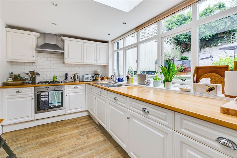 4 bedroom house, Kilmaine Road, London SW6 - Available