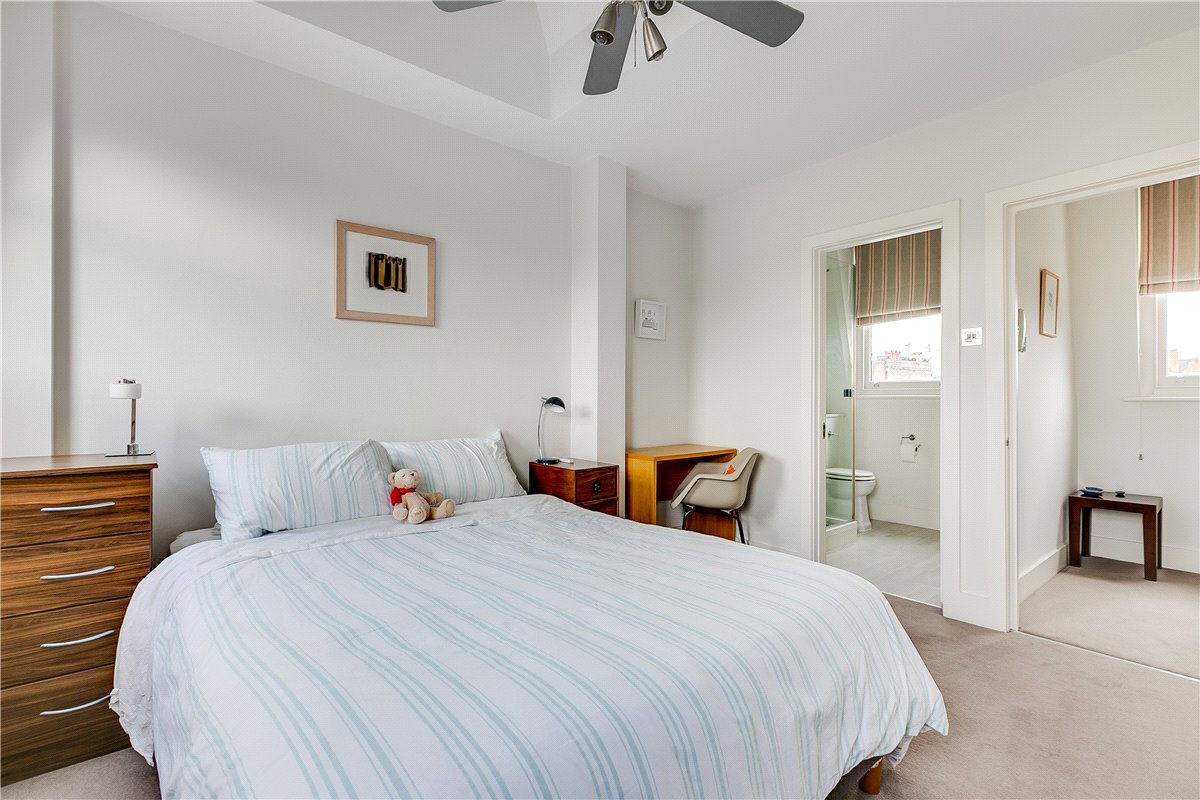 4 bedroom house, Kilmaine Road, London SW6 - Available