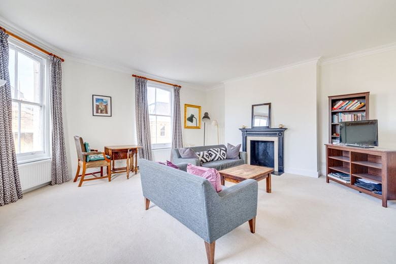 3 bedroom maisonette, Fulham Road, London SW6 - Let Agreed
