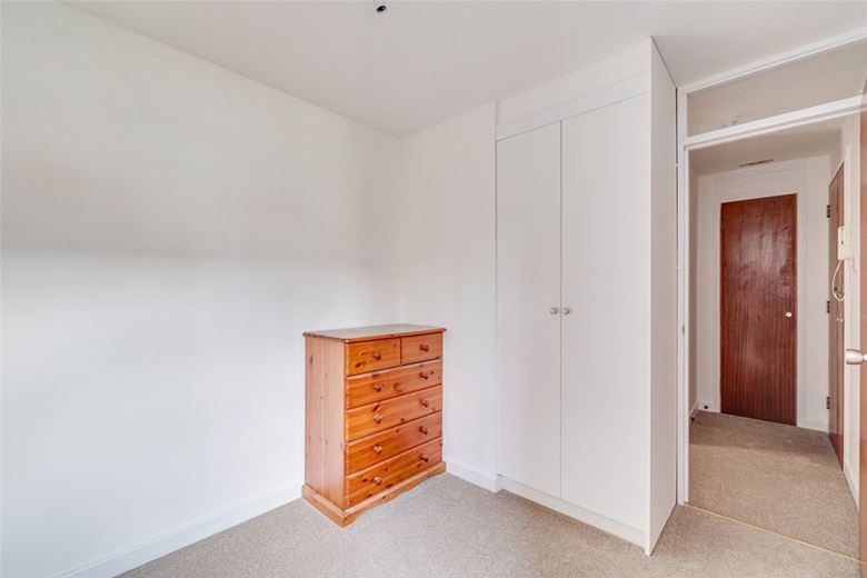1 bedroom flat, Mayfield Road, London W12