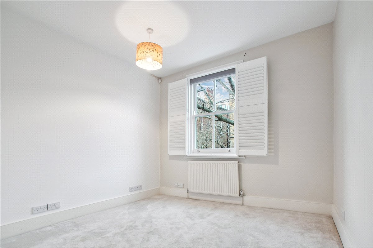 3 bedroom house, Colehill Lane, London SW6 - Available
