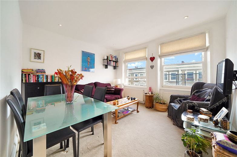 1 bedroom flat, Castletown Road, London W14 - Let Agreed