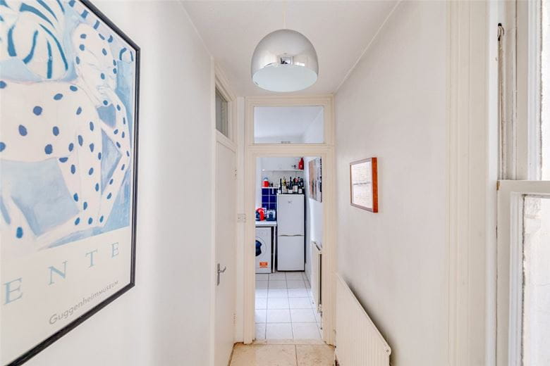2 bedroom flat, Fulham Road, London SW6 - Available