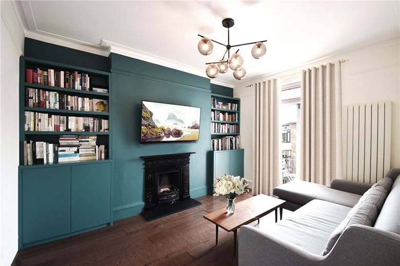 3 bedroom flat, Arundel Mansions, Kelvedon Road SW6 - Let Agreed