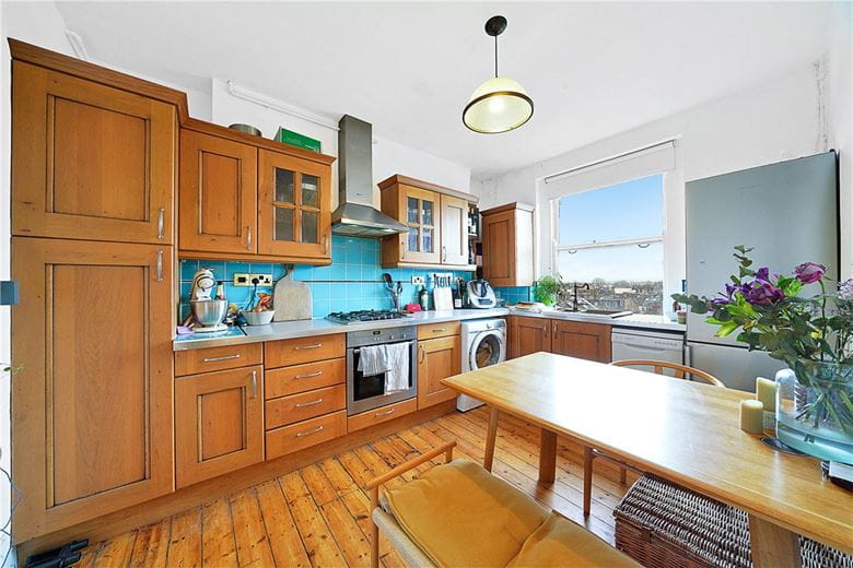 1 bedroom flat, Waldemar Avenue, London SW6 - Let Agreed